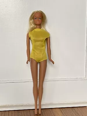 Buy Barbie Malibu 70s • 121.40£