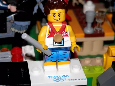 Buy Lego Olympic 2012 Minifigures - Relay Runner - Team GB   White GB Base • 8.45£