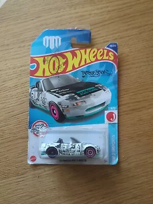 Buy HOT WHEELS '91 Mazda MX-5 Miata White Long Card Rotiform • 3£