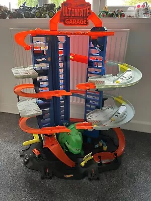 Buy Hot Wheels City Ultimate Garage Playset • 60£