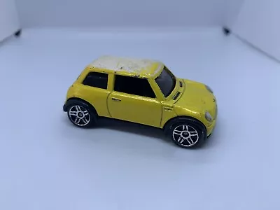 Buy Hot Wheels - Mini Cooper S 2001 - Diecast - 1:64 - USED • 3£