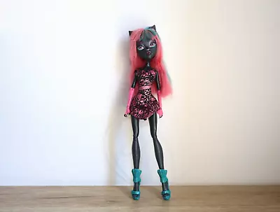 Buy Monster High Catty Black Boo York • 23.31£