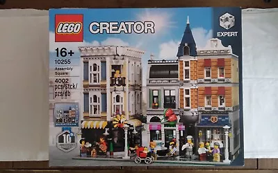 Buy LEGO Creator Expert Assembly Square (10255) BNISB MINT! • 225£