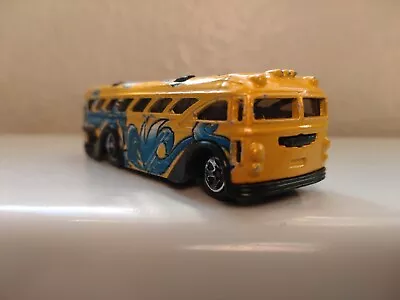 Buy Hot Wheels Surfin' School Bus 2000 #121 • 1.50£
