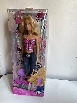 Buy 2009 Barbie Fashion Fever • 23.27£