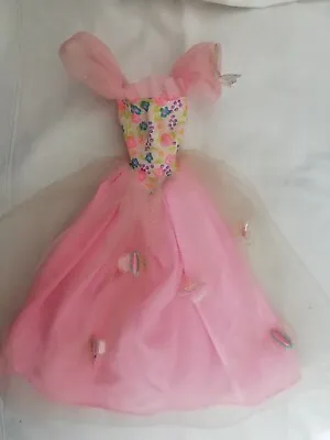 Buy Barbie Butterfly Princess Dress • 6.07£