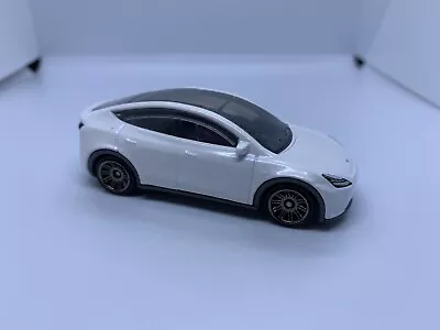 Buy Matchbox - Tesla Model Y White - MINT LOOSE - Diecast Collectible - 1:64 • 3.50£