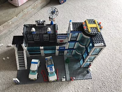 Buy Lego City Police Station 7498 No Box/instructions Parts 98% Complete • 15£