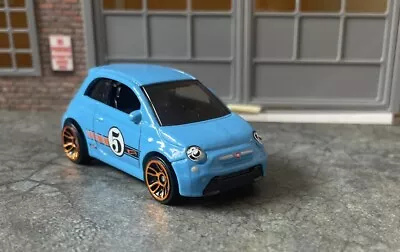 Buy Hot Wheels- FIAT 500e - 1/64 - *NEW* • 3.10£