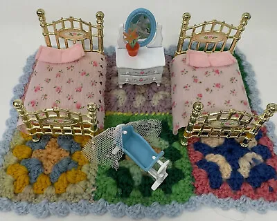 Buy Mattel Littles Dollhouse Collectibles: Beds Bedding Dresser Bassinet Flower 1:24 • 41£