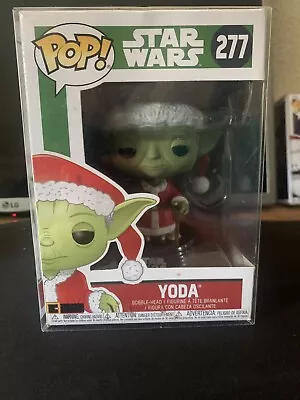 Buy Funko Pop Bobble: Star Wars - Holiday Santa Yoda (33885) • 8£