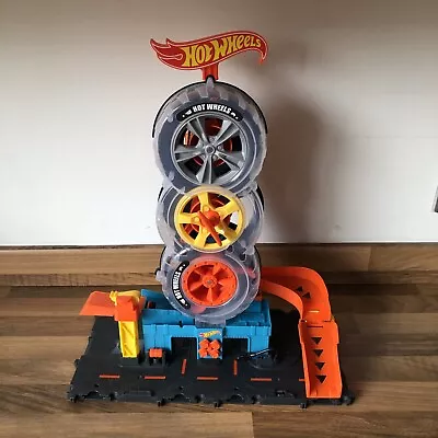 Buy Hot Wheels City Super Twist Tire Shop Playset HDP02 • 19.99£