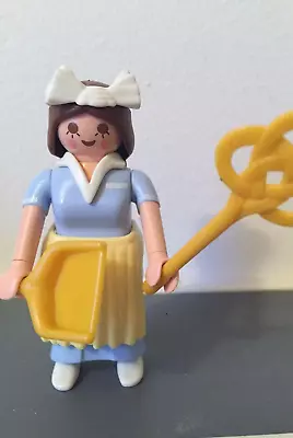 Buy Playmobil Victorian Figure House Maid - Matching Uniformed Staff Available! • 7£