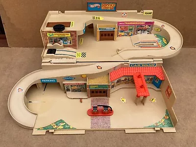 Buy A VINTAGE 1980's HOT WHEELS GARAGE SERVICE CENTRE PLAYSET • 45£