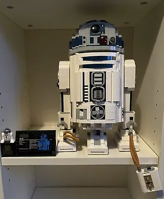 Buy LEGO Star Wars: R2-D2™ (75308) LEGO Store Display Set • 88.99£