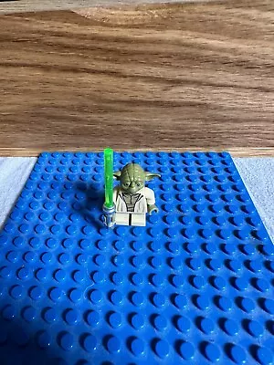 Buy LEGO Star Wars Minifigure YODA 75017 DARK GREEN W/ Lightsaber BRAND NEW COMPLETE • 20£