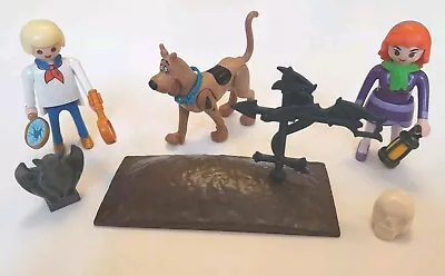 Buy Playmobil Scooby Doo Figures - Fred, Daphne & Scooby Doo With Accessories • 7£