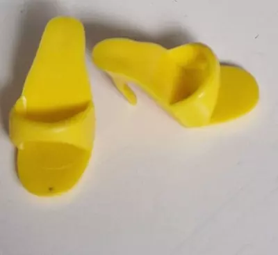 Buy 1981 Magic Curl Barbie Shoes Philippines Open Toes Yellow (1) • 5.06£