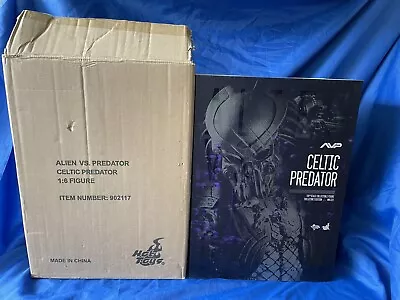 Buy Hot Toys MMS221 Celtic Alien V Predator • 445£