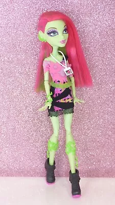 Buy 2012 McFLYTRAP MUSIC FESTIVAL MONSTER HIGH VENUS DOLL • 22.25£