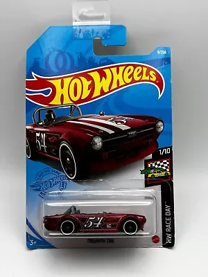 Buy Hot Wheels Triumph TR6 • 4£