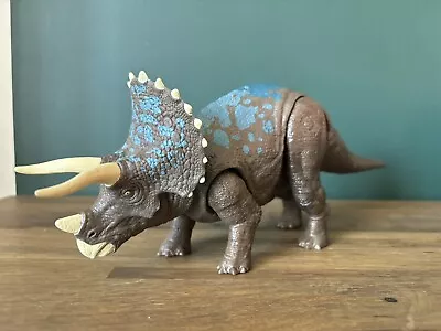 Buy Jurassic World Camp Cretaceous Working Sounds Strike Triceratops Dinosaur Toy • 6£
