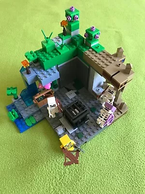 Buy LEGO Minecraft: The Skeleton Dungeon (21189) Boxed With Manual Complete • 12£