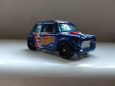 Buy Hot Wheels Morris Mini 2014 #199 • 2.50£