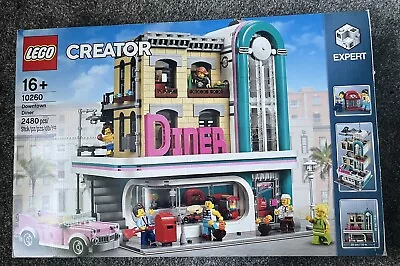 Buy LEGO Creator Expert Modular Buildings Downtown Diner 10260 • 130£