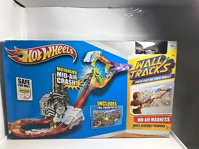 Buy Hot Wheels Wall Tracks Mid-Air Madness Booster Trackset • 64.11£