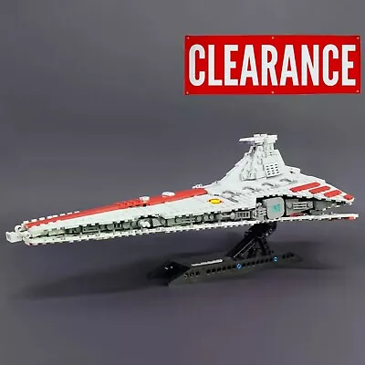 Buy FLASH SALE Star Wars: Venator-Class Republic Attack Cruiser (8039) • 44.99£