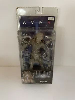 Buy Genuine Neca Aliens Vs Predator Requiem Cloaked Predator Action Figure *BNIB* • 44.99£