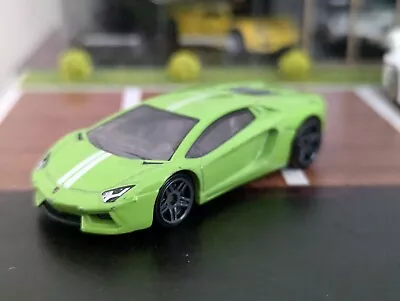 Buy Hot Wheels Lamborghini Aventador LP-700-4 Green • 4£