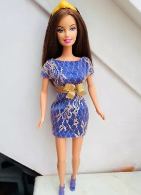 Buy 2000 Barbie Fashionista Glam Doll • 7.07£