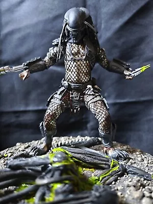 Buy Predator Figure • 119.99£