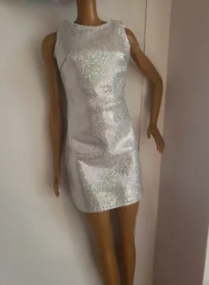 Buy Mattel Barbie Signature Looks Silver Dress Outfit Dress Silver Metallic • 12.16£