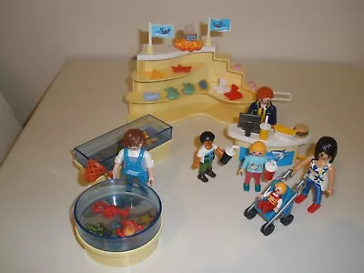 Buy Playmobil Zoo -  Aquarium Retail Shop + Visiting Family. • 12£