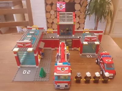 Buy Lego City Fire Station 7945 Excellent Condition!! • 30£