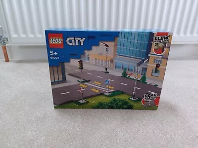 Buy Lego City 60304 Road Plates Brand New Lot 2 • 16£