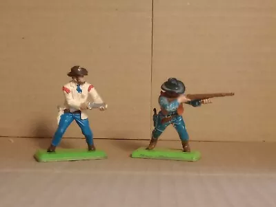 Buy Britains Deetail Dismounted Cowboys 7460 • 5£