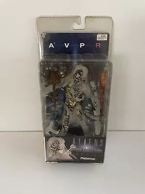 Buy Genuine Neca Aliens Vs Predator Requiem Mid Cloaked Predator Action Figure BNIB • 49.99£