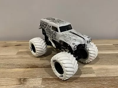 Buy RARE Hot Wheels Monster Jam White Grave Digger BKT 1:24 Large Die-cast Truck • 21.99£