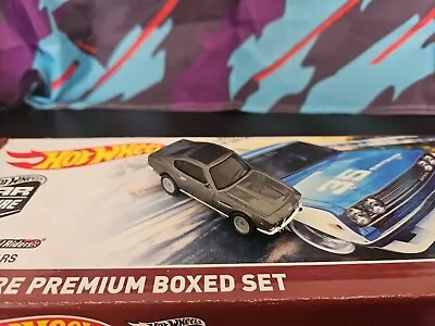 Buy Hot Wheels Premium Pop Car Culture Aston Martin V8 BOND Real  Riders Combi Post • 10.99£