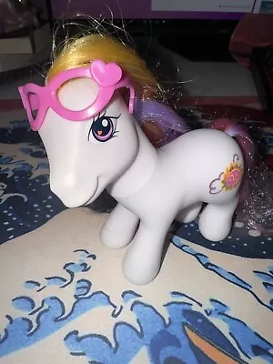 Buy My Little Pony Sunny Daze Favourite Friends G3 2007 Wave 1 With Pink Glasses • 13£