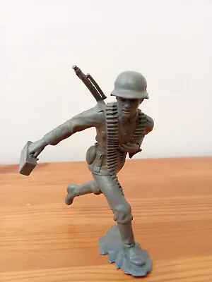 Buy VINTAGE 1963 Louis MARX WW2 German Soldier Running With Ammo 6” Figure • 9£