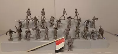 Buy Marx Battleground Playset 26 Gray German Soldiers Original + Flag • 12.04£