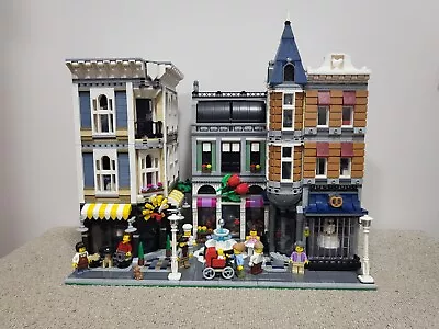 Buy LEGO Creator Expert Assembly Square (10255) 100%Complete With Box & Instructions • 199.99£