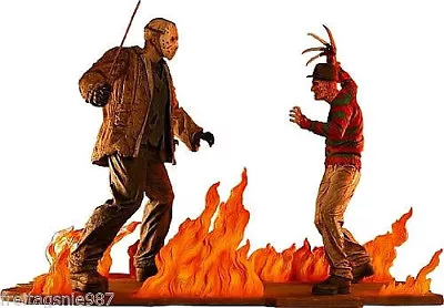 Buy Freddy Vs Jason Resin-Statue 60 X 38cm Ltd 650 By • 788.92£