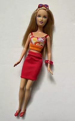 Buy Barbie Fashion Fever Chic Summer • 20.23£