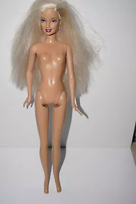 Buy 2004 Barbie Doll Ferrari Fashion Show B9210 • 30.35£